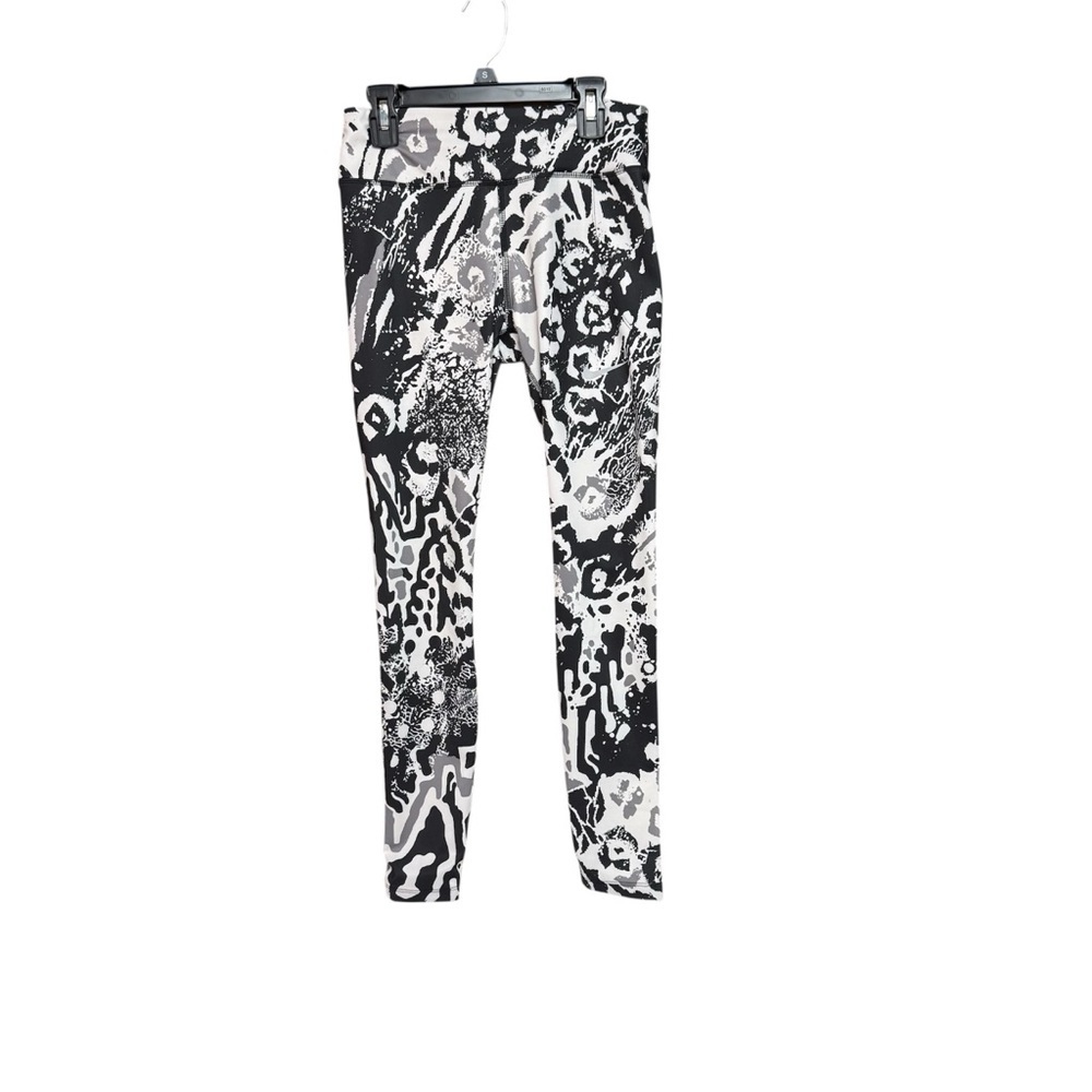 Nike Dri Fit size small Black/White/Gray Patterned Leggings